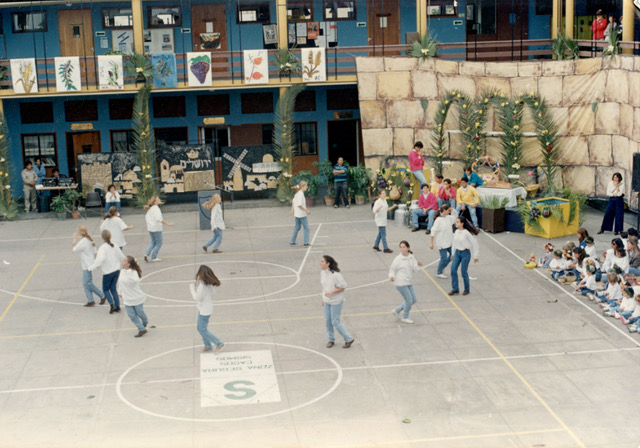 Foto del colegio León Pinelo en diferentes ocasionesa anio 2021