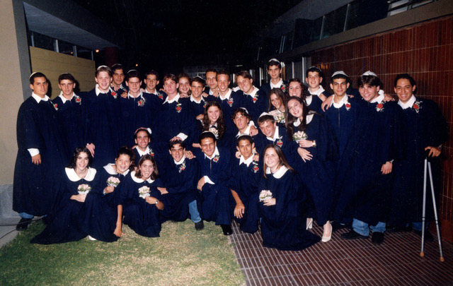 Promocion graduada en Diciembre 1998